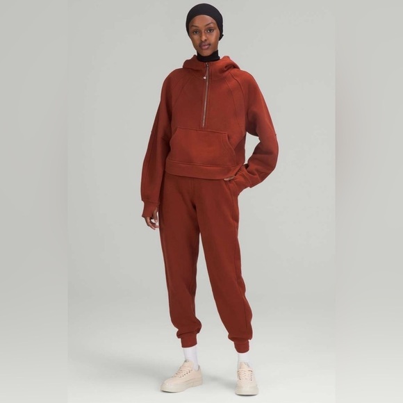 Lululemon Scuba High-Rise Jogger - Picture 13 of 13